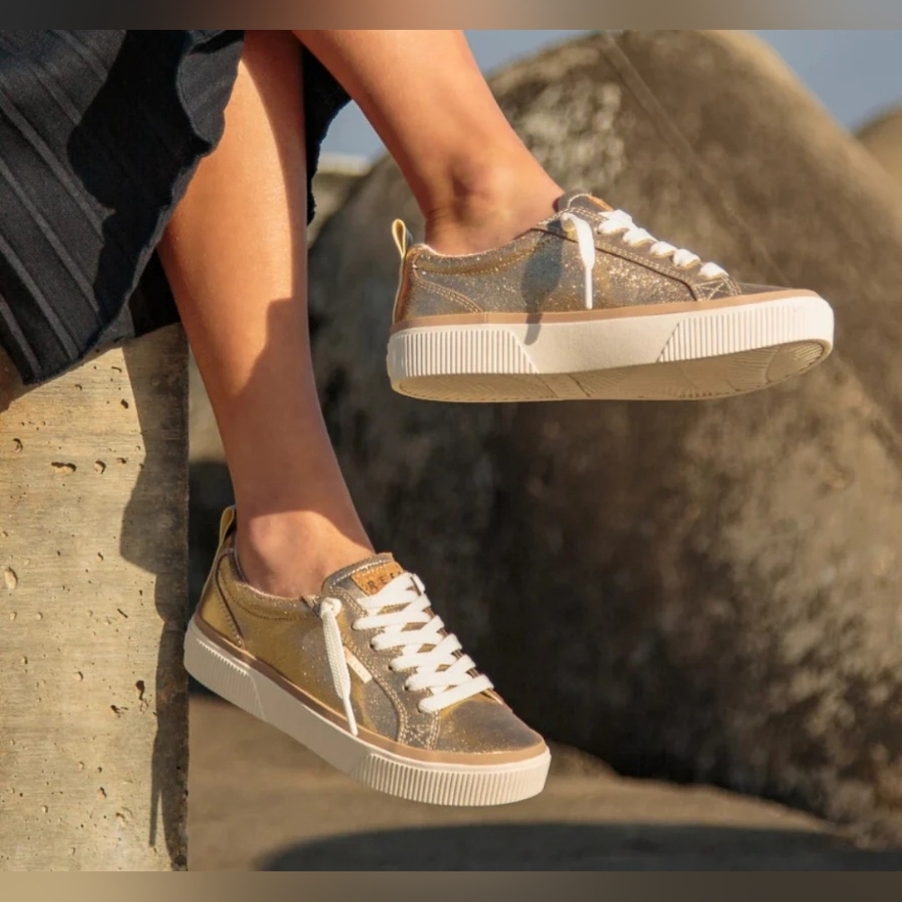 Reef Lay Day Dawn Woman's Sneaker Lay - Champagne Suede - Size 11 - NWOT